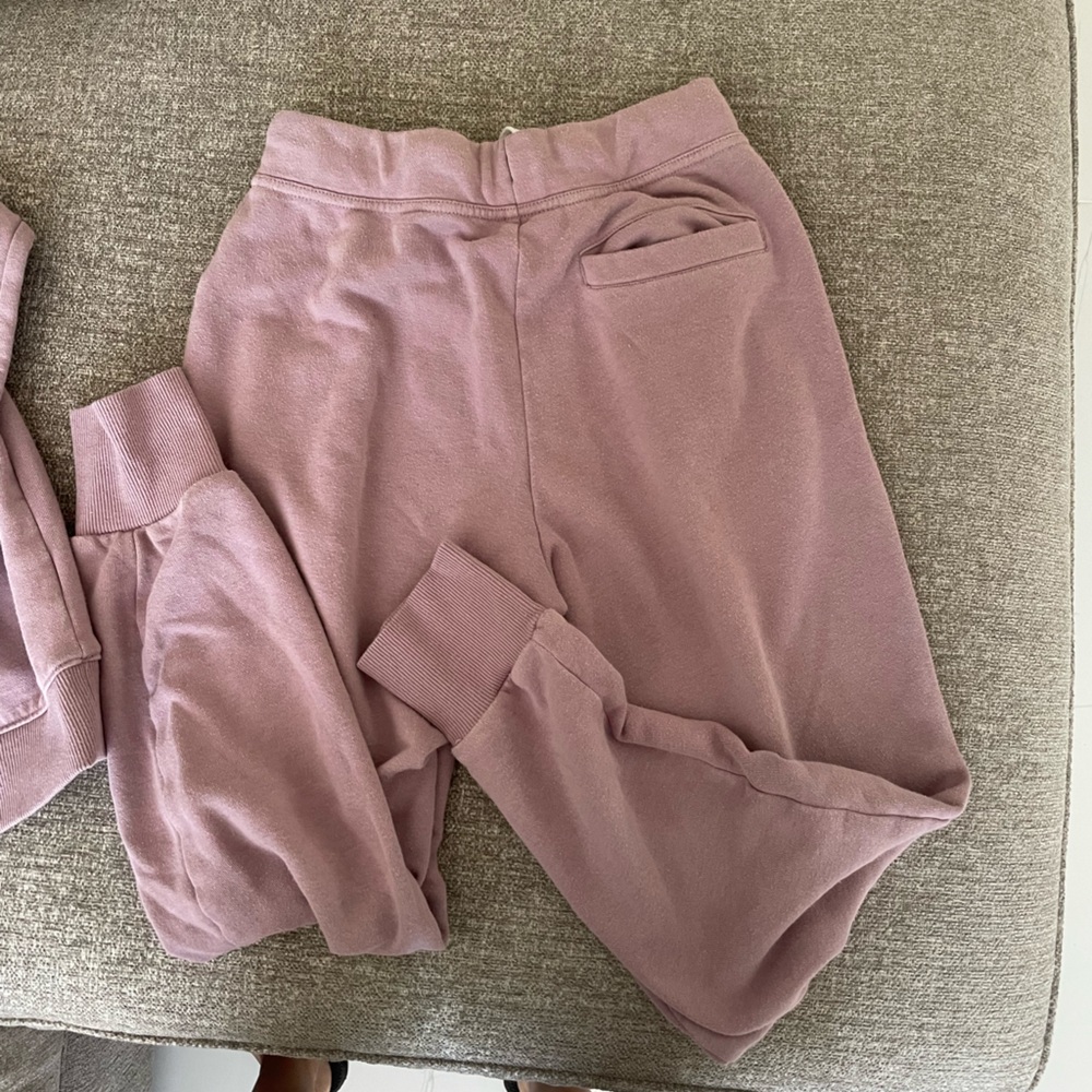 File Sweatsuit - Picture 4 of 6
